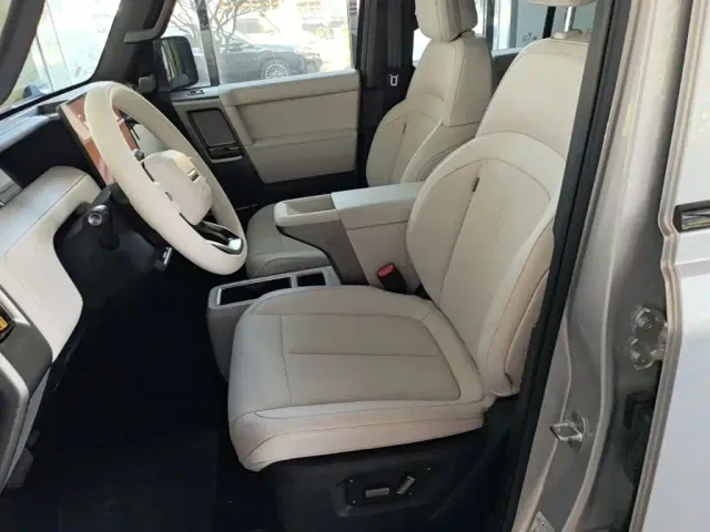 iCAR V23 — Фото автомобиля 14