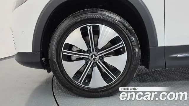 Mercedes-Benz EQB X243 — Фото автомобиля 5