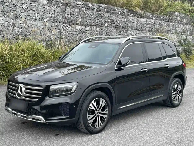 Фотография автомобиля — Mercedes-Benz GLB-Class