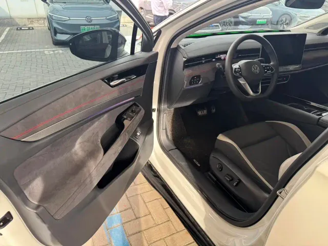 Volkswagen ID.7 Vizzion — Фото автомобиля 12