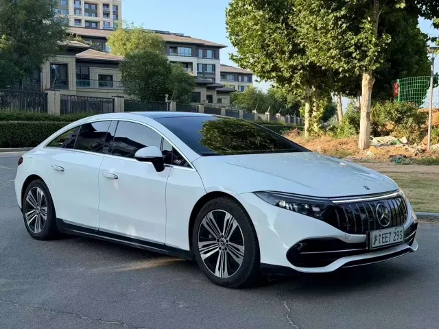 Mercedes-Benz EQS — Фото автомобиля 3