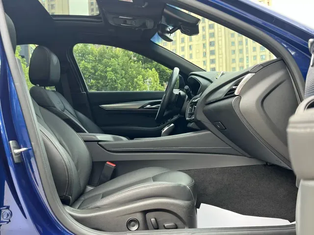 Cadillac CT5 — Фото автомобиля 19