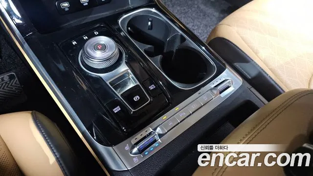 Kia Carnival Generation 4 — Фото автомобиля 9