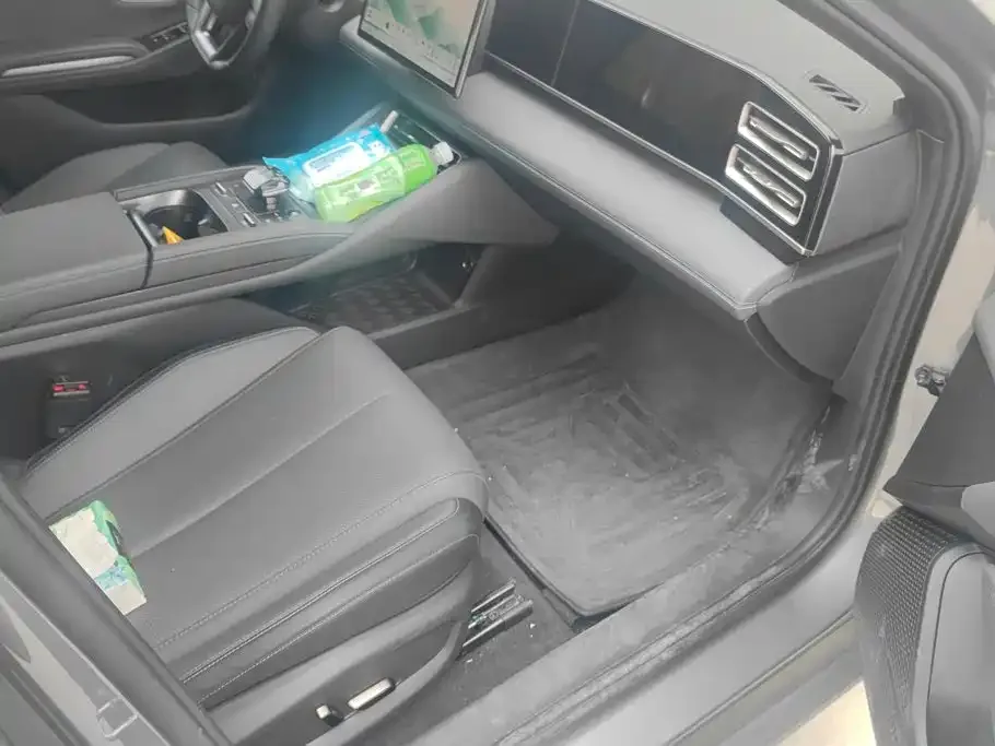 BYD Qin L 2025 DM-i Smart Drive Edition 120KM Surpassing — Фото автомобиля 8