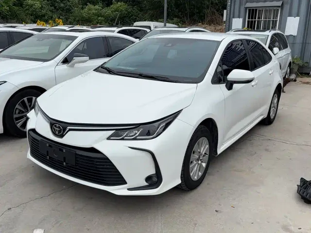 Фотография автомобиля — Toyota Corolla