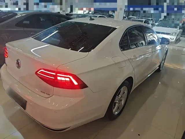 Volkswagen Lamando — Фото автомобиля 6