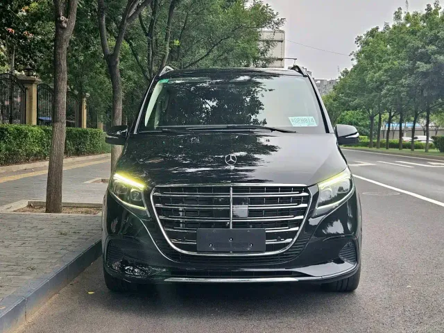 Mercedes-Benz V-Class — Фото автомобиля 4