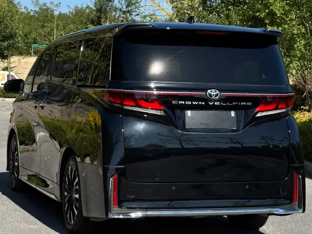 Toyota Vellfire — Фото автомобиля 6