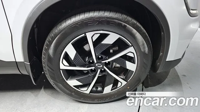 Renault-KoreaSamsung QM6 Новый QM6 Quest 2.0 LPe LE 2WD — Фото автомобиля 5