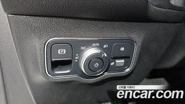 Mercedes-Benz GLB-Class — Фото автомобиля 19