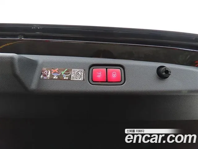 Mercedes-Benz E-Class — Фото автомобиля 18