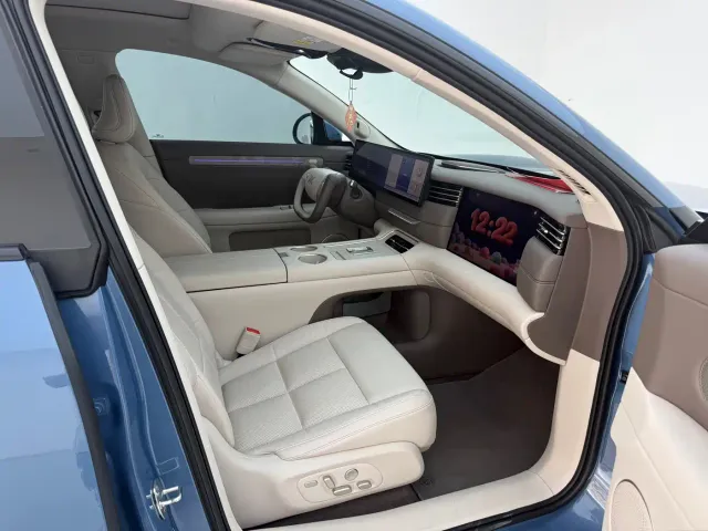 IM Motors LS6 — Фото автомобиля 18