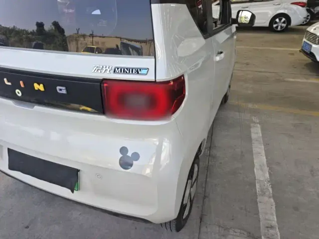 Wuling Hongguang Mini EV — Фото автомобиля 7