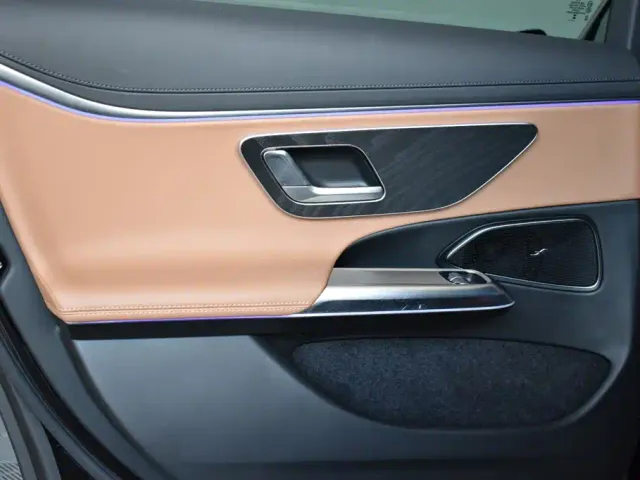 Mercedes-Benz E-Class — Фото автомобиля 12