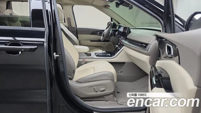 Kia Carnival Generation 4 — Фото автомобиля 11