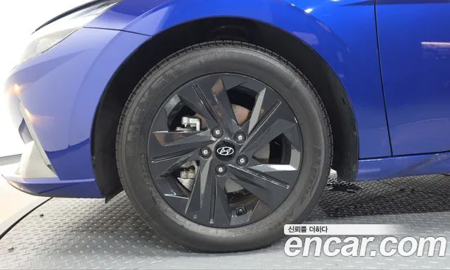Hyundai Avante — Фото автомобиля 5