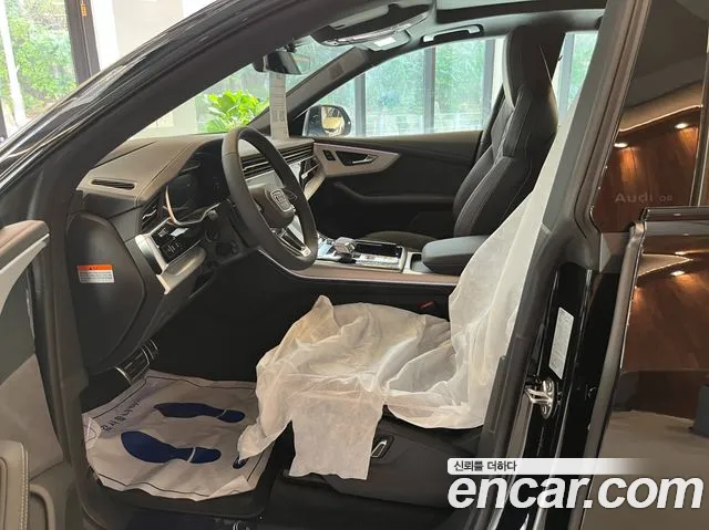 Audi Q8 50 TDI quattro Premium — Фото автомобиля 6