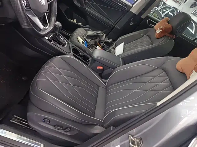 Volkswagen Tiguan L PHEV — Фото автомобиля 14