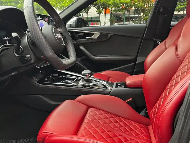 Audi S4 — Фото автомобиля 12