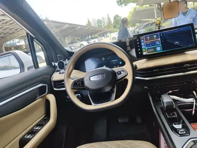 Geely Haoyue L — Фото автомобиля 6