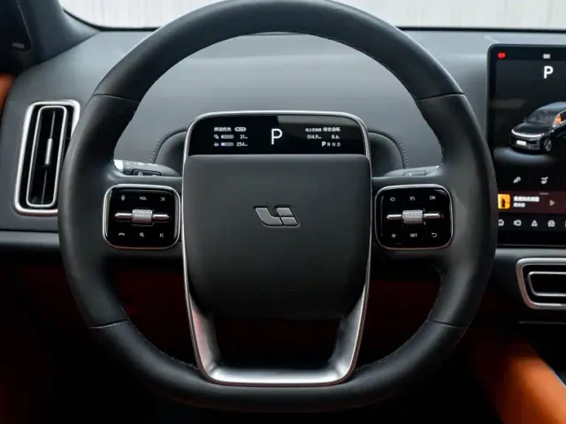 Li Auto L9 — Фото автомобиля 18