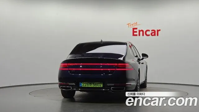 Genesis G90 Бензин 3.5 турбо AWD — Фото автомобиля 3