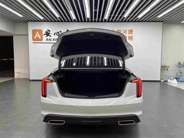 Cadillac CT5 — Фото автомобиля 5