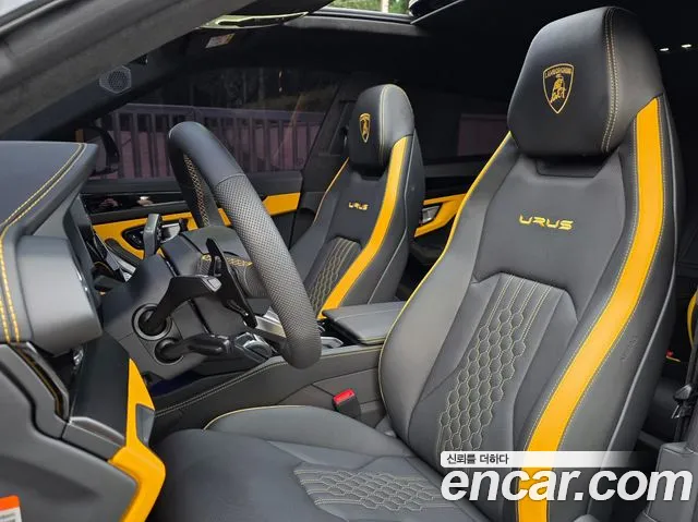 Lamborghini Urus — Фото автомобиля 10