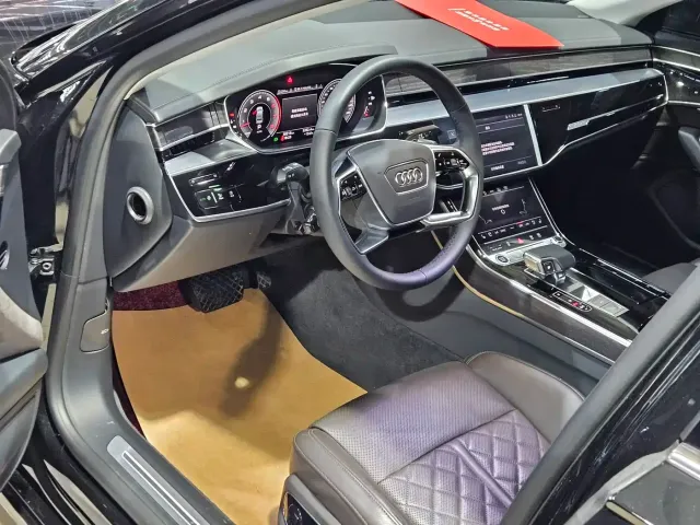 Audi Audi A8 2022 A8L 50 TFSI quattro Comfort Collector's Edition — Фото автомобиля 9