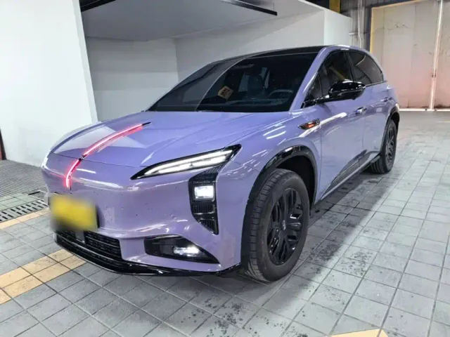 Фотография автомобиля — Hongqi Tian Gong 08