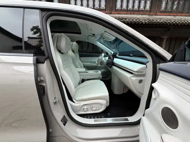 Exeed Exlantix ET 2024 Extended Range 240 Max AWD — Фото автомобиля 18