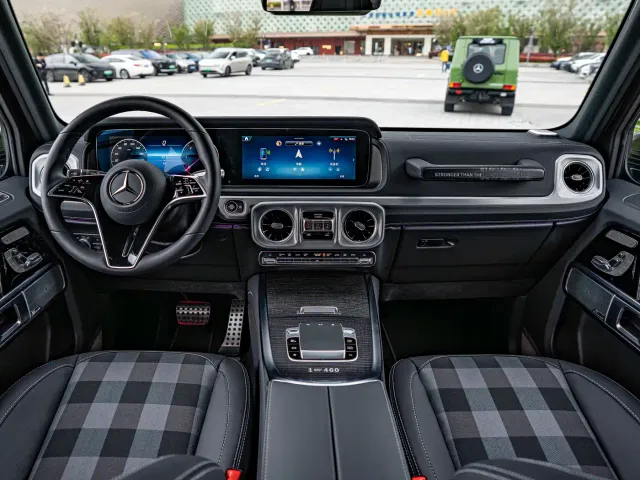 Mercedes-Benz G-Class — Фото автомобиля 28