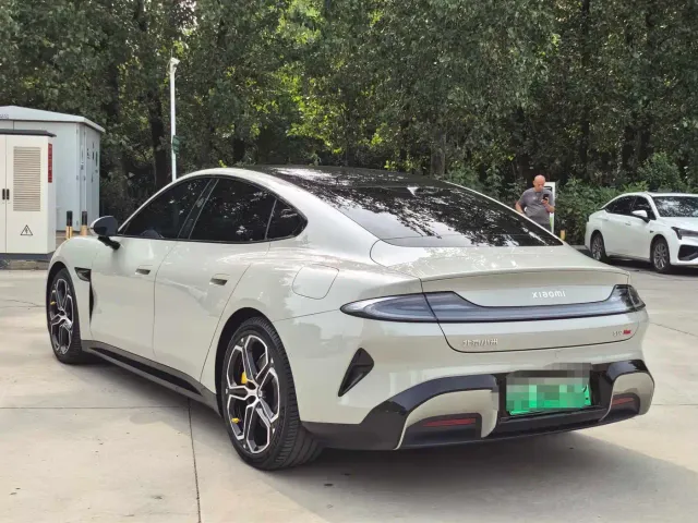 Xiaomi SU7 — Фото автомобиля 9