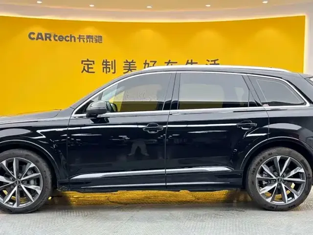 Audi Q7 — Фото автомобиля 7