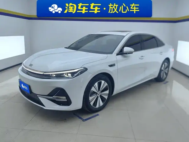 Фотография автомобиля — Geely Galaxy A7
