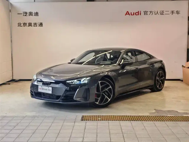 Фотография автомобиля — Audi RS e-tron GT