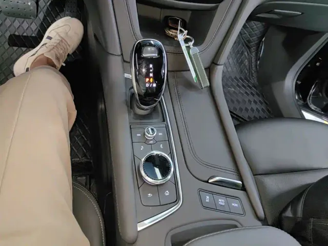 Cadillac XT6 — Фото автомобиля 13