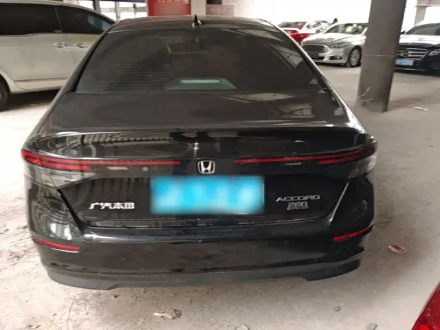 Honda Accord — Фото автомобиля 5