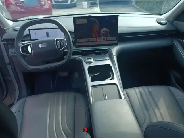 Geely Galaxy E5 — Фото автомобиля 9