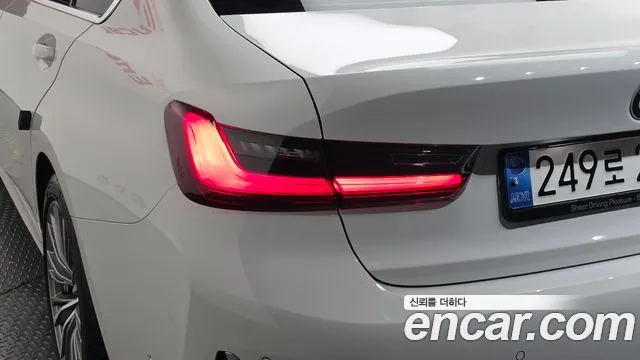 BMW 3 Series G20 — Фото автомобиля 23
