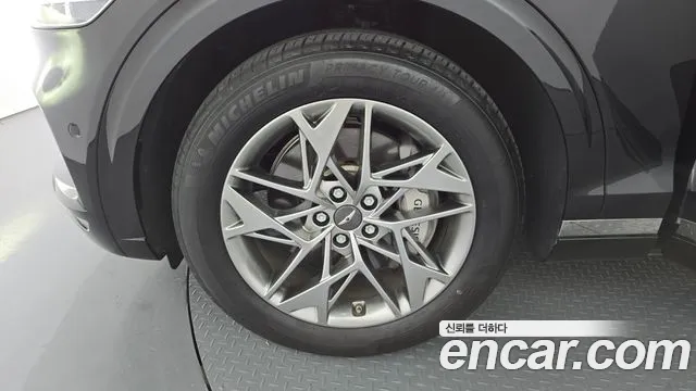 Genesis GV70 — Фото автомобиля 4