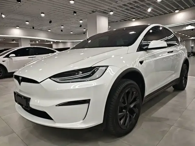 Фотография автомобиля — Tesla Model X