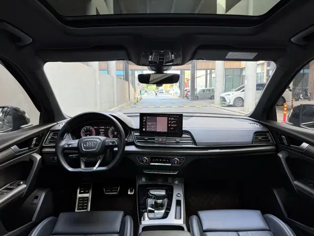 Audi Q5L — Фото автомобиля 11