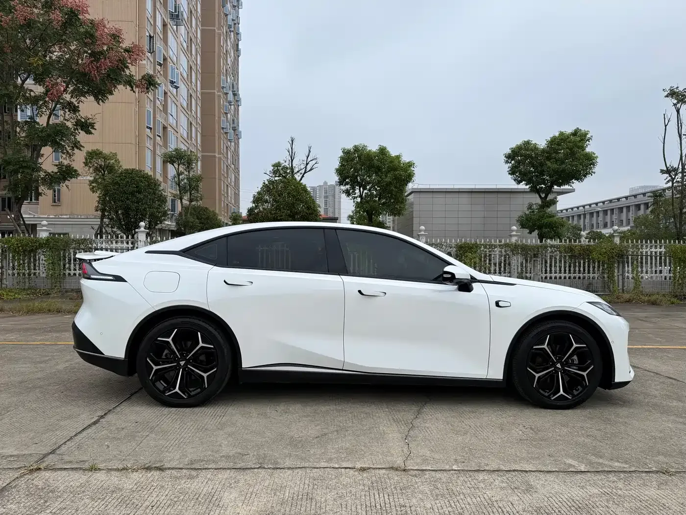 Deepal Shenlan L07 2024 230Max Qiankun Intelligent Driving ADS SE Extended Range — Фото автомобиля 5