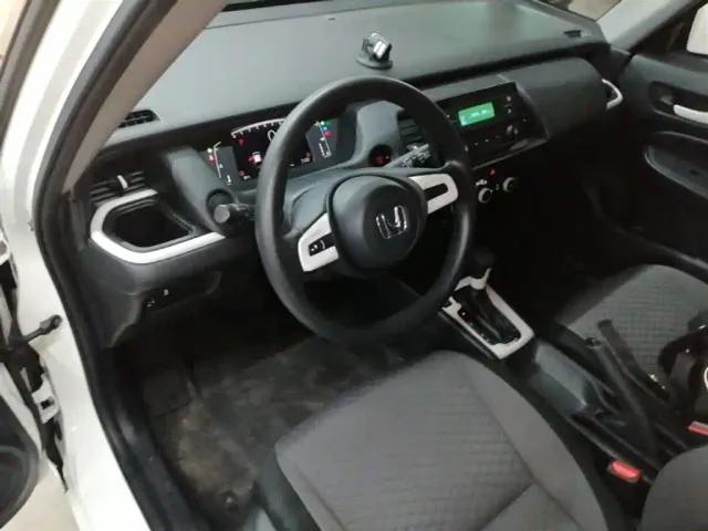 Honda Fit — Фото автомобиля 9