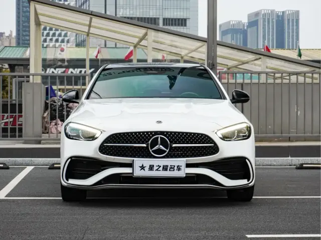 Mercedes-Benz C-Class — Фото автомобиля 3