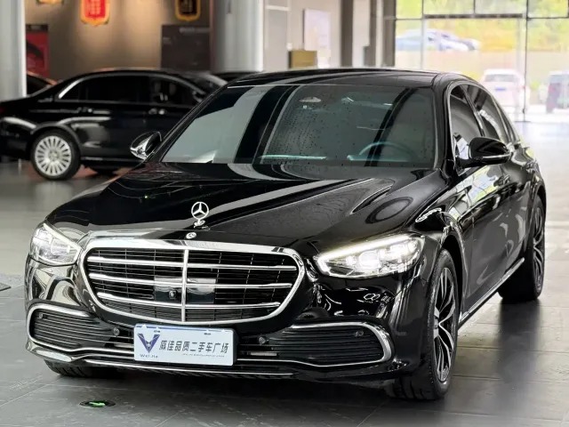 Фотография автомобиля — Mercedes-Benz S-Class