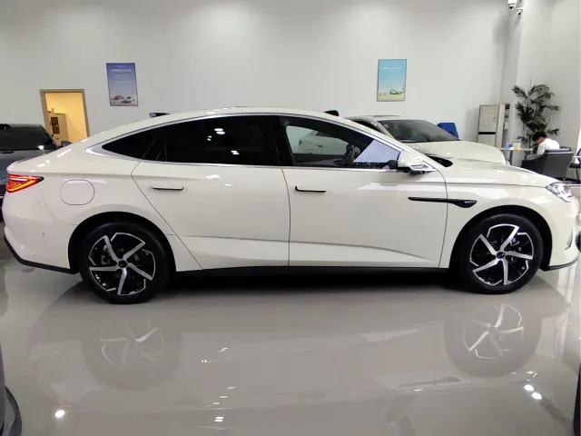 BYD Seal 07 DM-i — Фото автомобиля 5
