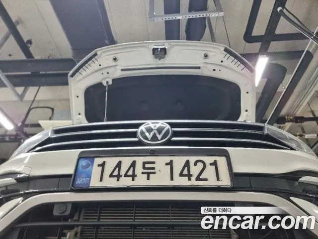 Фотография автомобиля — Volkswagen Tiguan