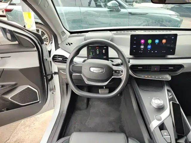 Geely Geometry A — Фото автомобиля 6